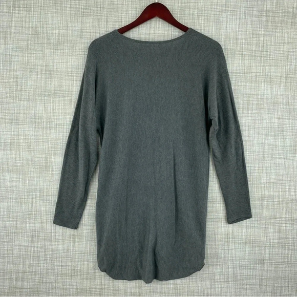 Joan Vass Long sleeve women's Size Medium long sweater shirt 7318 - Picture 2 of 7